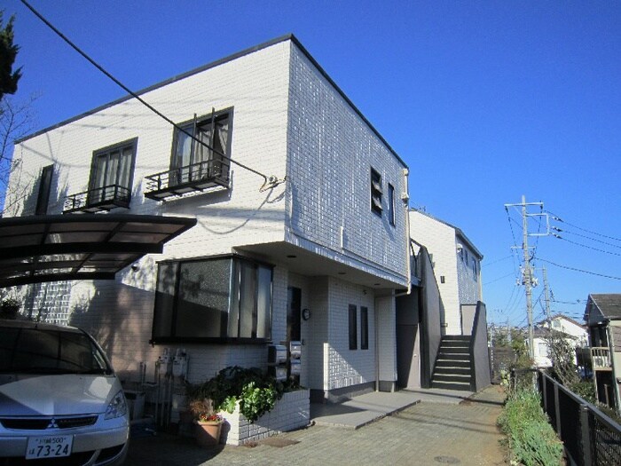 エントランス部分 カトルファミ－ユ