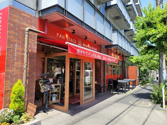 パンステージ・マイ　東伏見店(その他飲食（ファミレスなど）)まで322m ＷＨＩＴＥ　ＰＡＬＡＣＥ