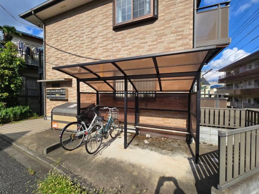 駐輪場 ラフィネハイホ－ム