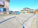 駐車場 リバ－スト－ン