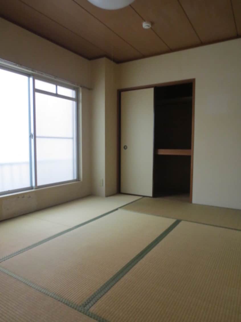 居室 サンアイハイツ