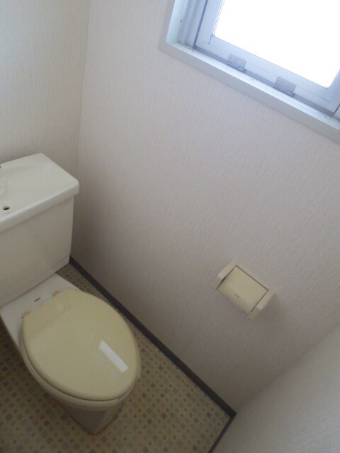 トイレ サンアイハイツ