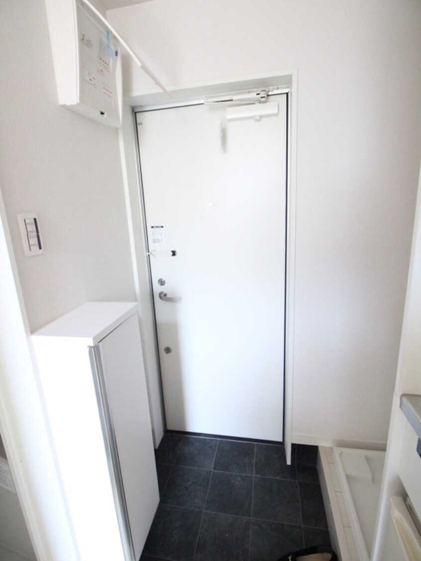 玄関 ﾌﾟﾗｲﾑﾃﾗｽ小田急相模原Ⅰ　B棟