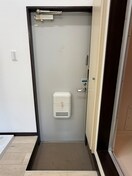 玄関 ジュネス生田