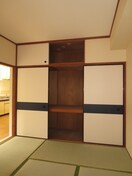 居室 エレーヌ水沢