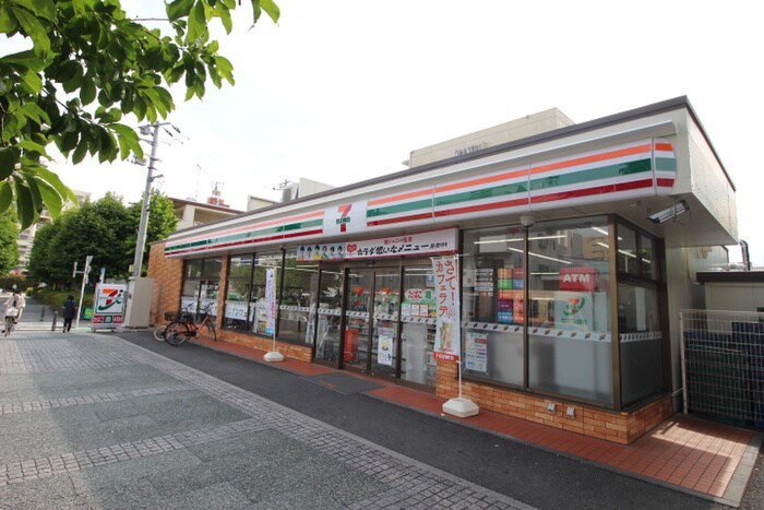 セブンイレブン 府中Jタワー前店(コンビニ)まで238m 寿町アパート