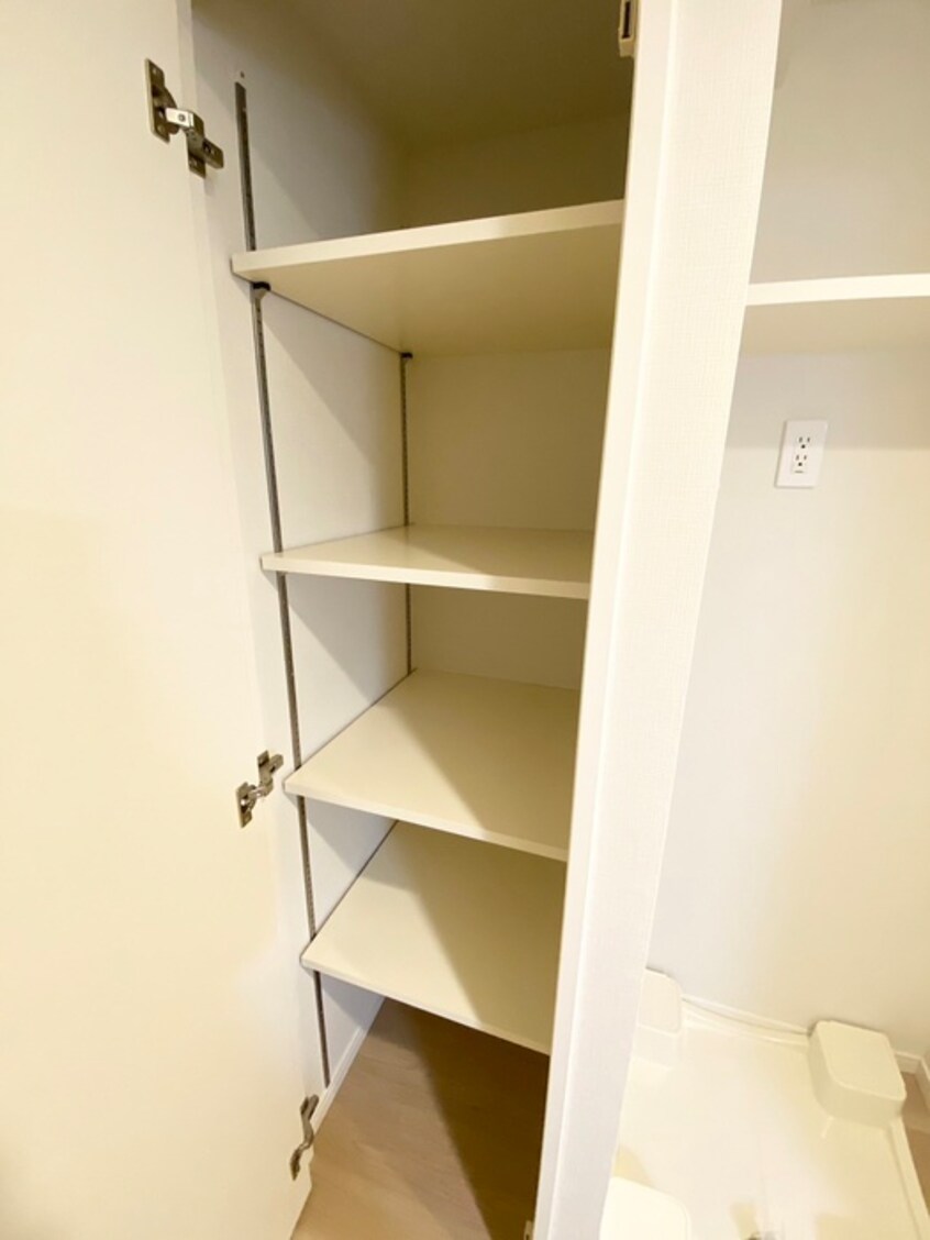 収納 CAVANA新宿夏目坂