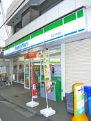 ファミリーマート(コンビニ)まで380m ファミリ－タウンＡ