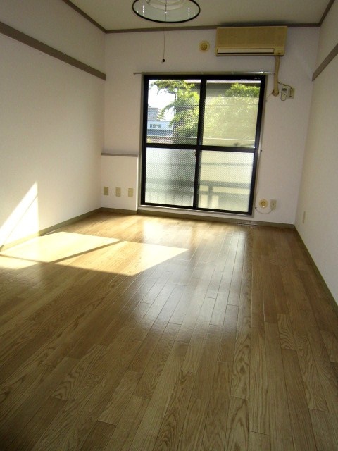 居室 フレ－ル南林間