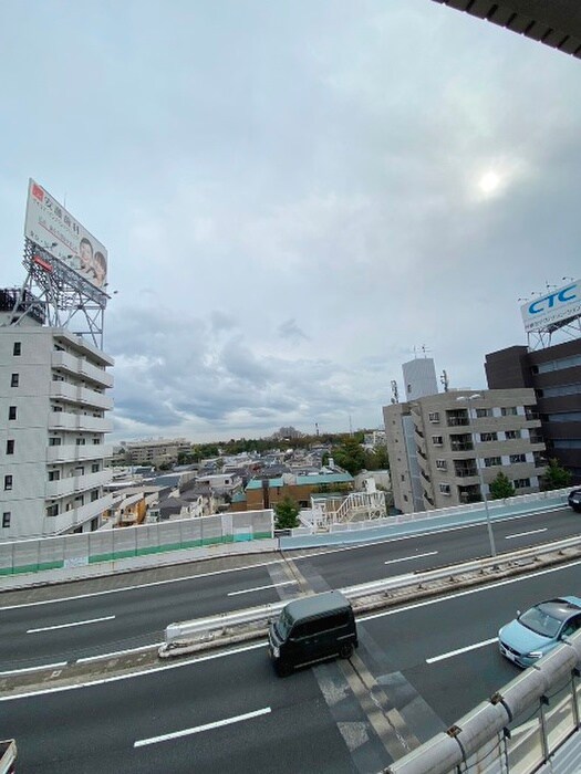 室内からの展望 駒沢フォーラムガーデン