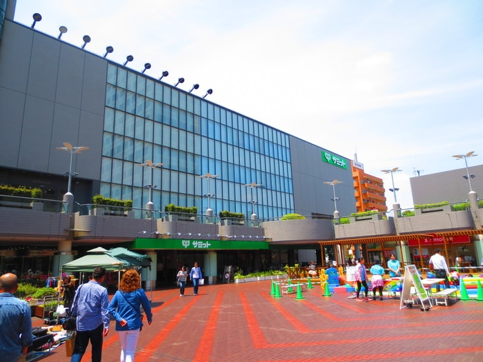 サミット(ショッピングセンター/アウトレットモール)まで514m 第６ホクシンビル