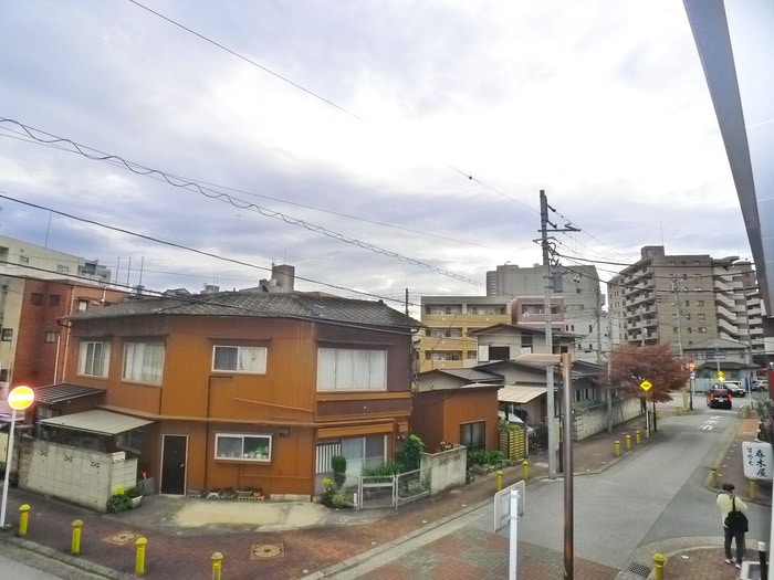 室内からの展望 リブリ・エレメント