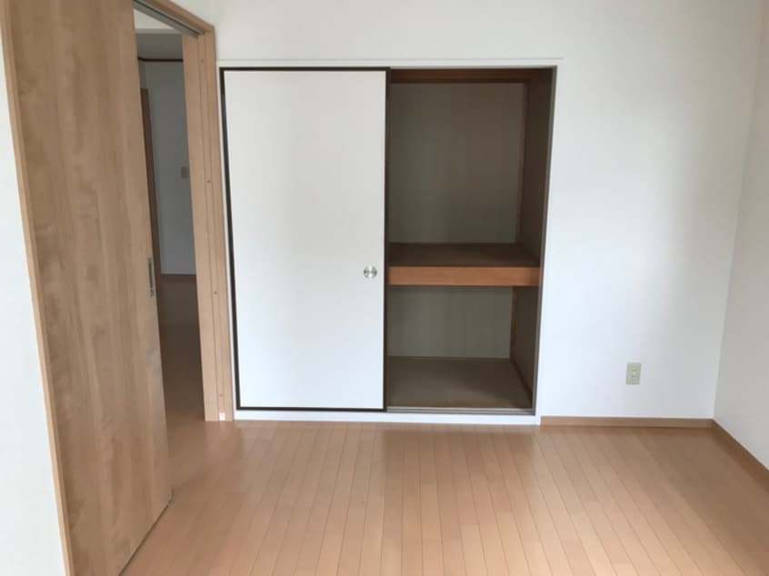 収納 ドエル三鷹