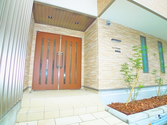 エントランス部分 ラヴィエント北千住