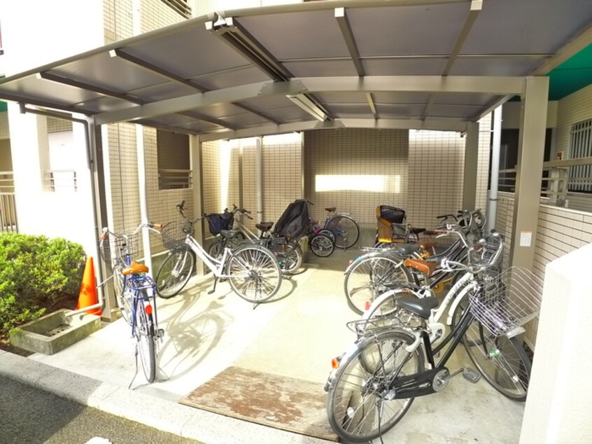 駐輪場 メゾン・ド・ベ－ル早稲田Ⅲ