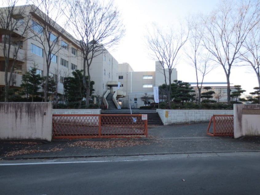 秦野市立南が丘小学校(小学校)まで1100m 尾尻戸建