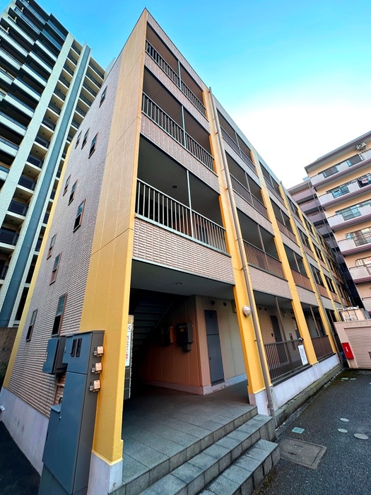 エントランス部分 アンプル－ルフェ－ル本川越