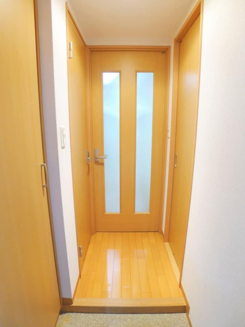 玄関 ラ・ルミエール