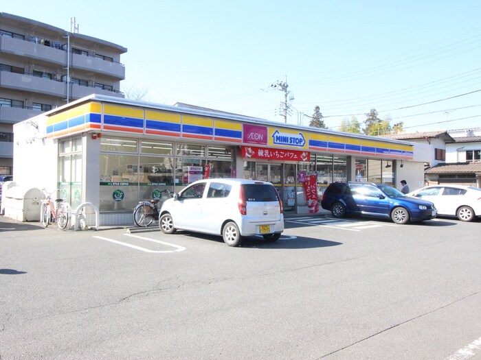 ミニストップ(コンビニ)まで270m ヴィラ－ミ檸檬館