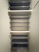 靴箱 ナリトモ仁戸名B