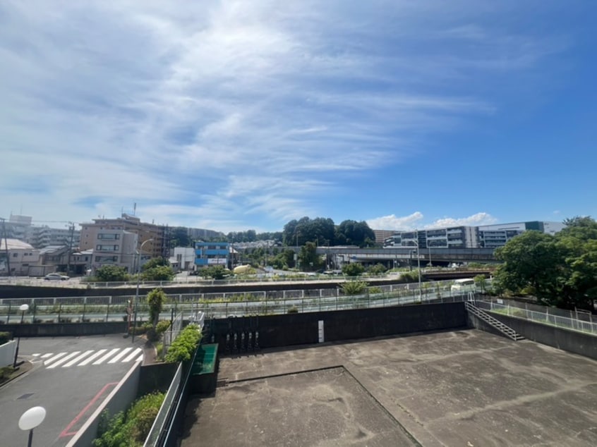 室内からの展望 ネオコーポ戸塚（３０６）