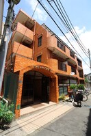 ロイヤルハイツ内川の外観