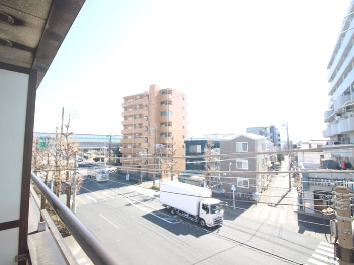 室内からの展望 ヴェルドミ－ル