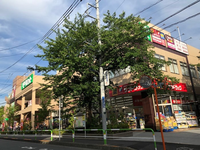 サミット(スーパー)まで261m エンブレム神谷