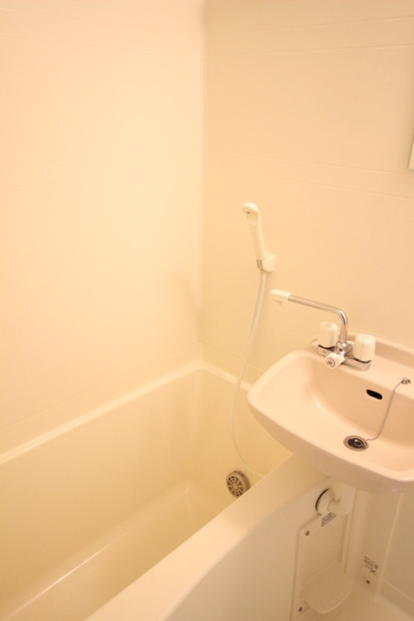 バス／シャワールーム等 ア－クヒルズ蕨南町