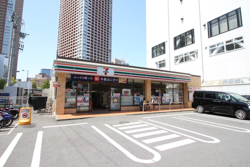 セブンイレブン港区汐彩橋店(コンビニ)まで130m ビレッジハウス芝浦