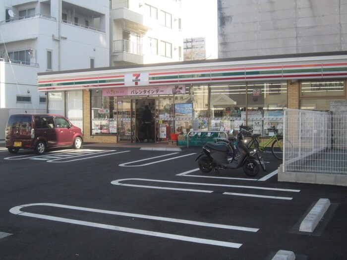 セブンイレブン(コンビニ)まで89m スアヴィス平塚八千代
