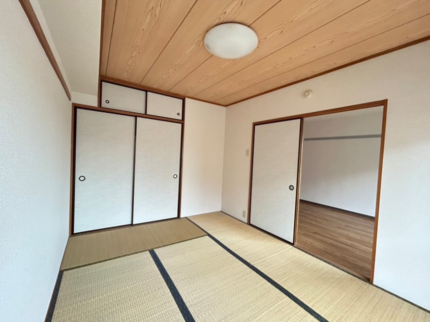 居室 山洋ハイツ