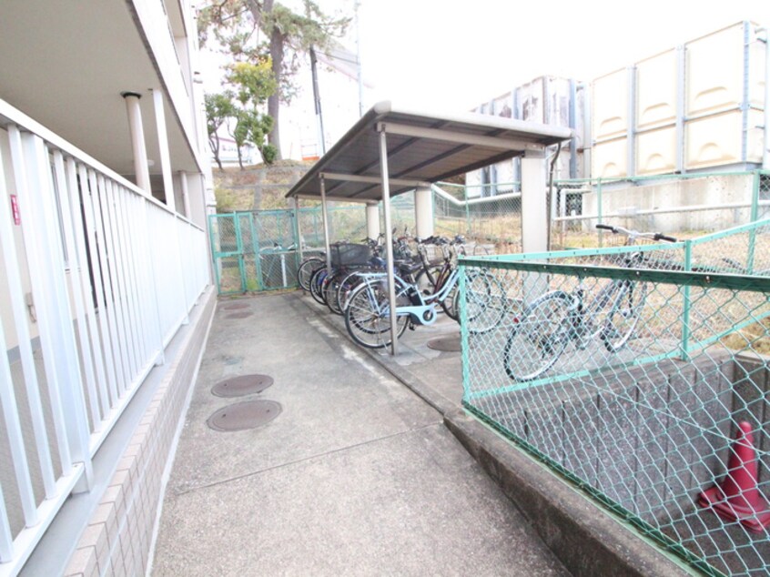 駐輪場 山洋ハイツ