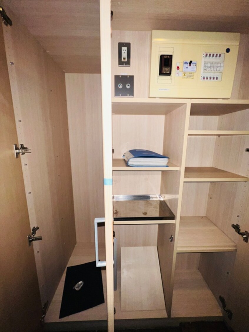 靴箱 エスティメゾン銀座