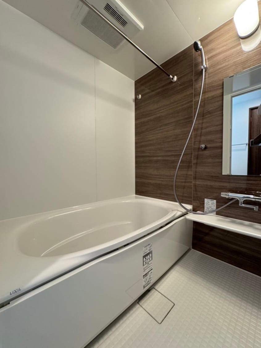 バス／シャワールーム等 ORES