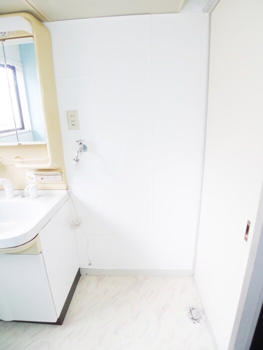 洗濯機置場 ハイツ徳川苑