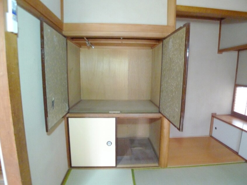 収納 ハイツ徳川苑