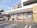 セブンイレブン横浜田奈駅東店(コンビニ)まで452m フォレスト・青葉
