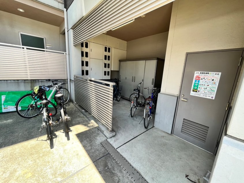 駐輪場 ORBITAL8