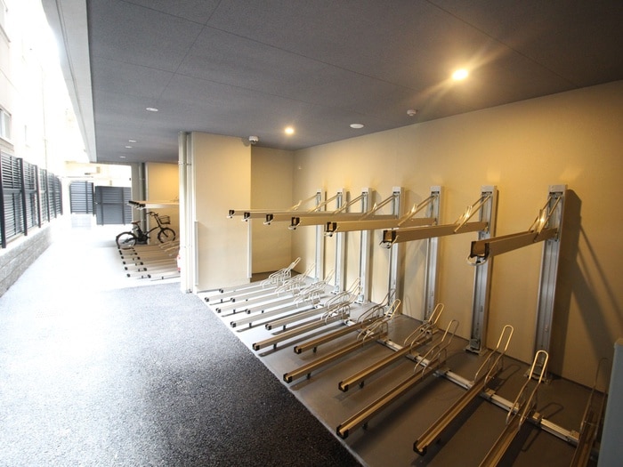 駐輪場 コンフォリア新宿