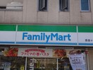 ファミリーマート 百合ヶ丘駅南口店(コンビニ)まで300m ｲﾄｰﾋﾟｱ百合ヶ丘１番館（105）