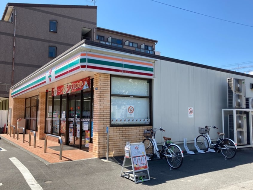セブンイレブン東長澤店(コンビニ)まで649m ジュネフイユ南生田