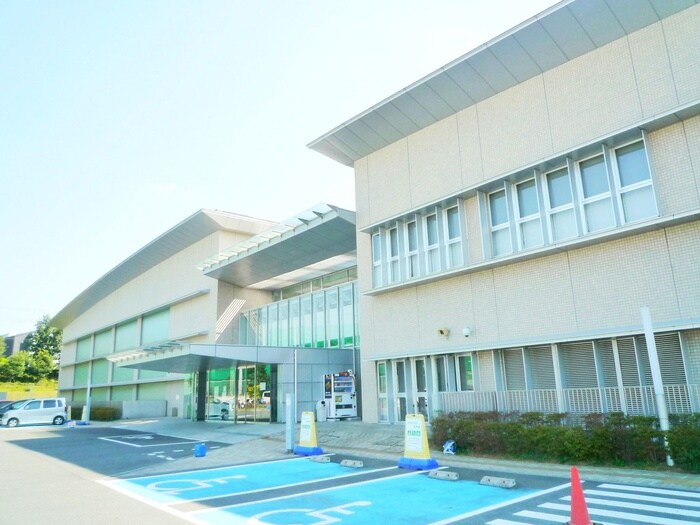 戸塚スポーツセンター(公園)まで450m カ－サ・ヴェルデ