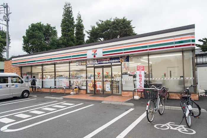 セブン-イレブン 小金井東町２丁目店(コンビニ)まで400m ドゥ・ロシェ