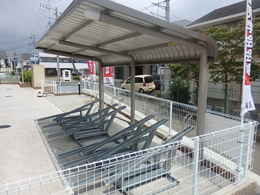 駐輪場 ヴィラ・スペランツア