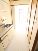 廊下 サンプラーザ日吉