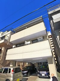 クレストハウス