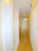 廊下 リブリ・アイリス・エンサ－タ