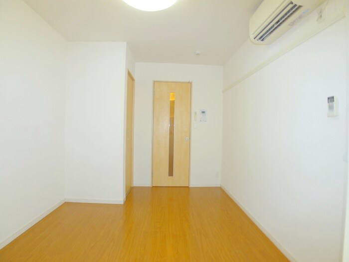 内観写真 リブリ・アイリス・エンサ－タ