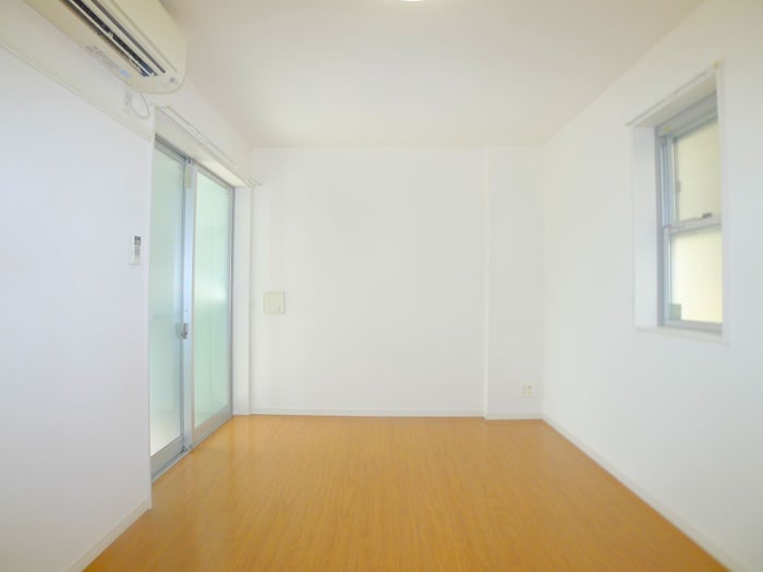 内観写真 リブリ・アイリス・エンサ－タ